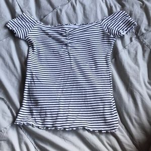hollister off the shoulder shirt